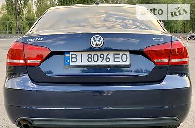 Седан Volkswagen Passat 2013 в Горішніх Плавнях