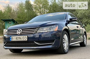 Седан Volkswagen Passat 2013 в Горішніх Плавнях