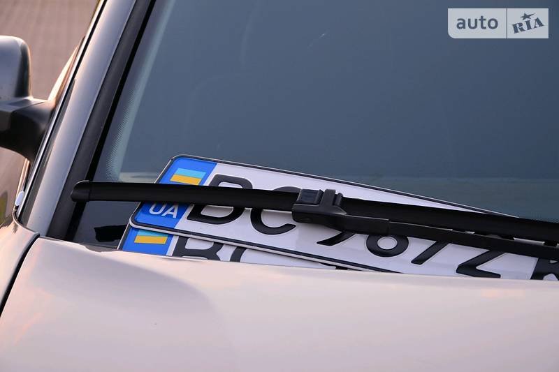 Седан Volkswagen Passat 2002 в Дрогобичі