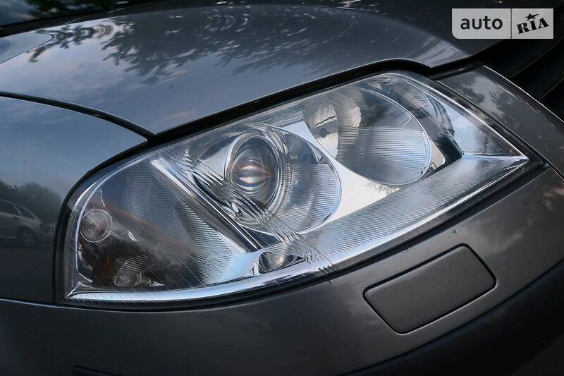 Седан Volkswagen Passat 2002 в Дрогобичі