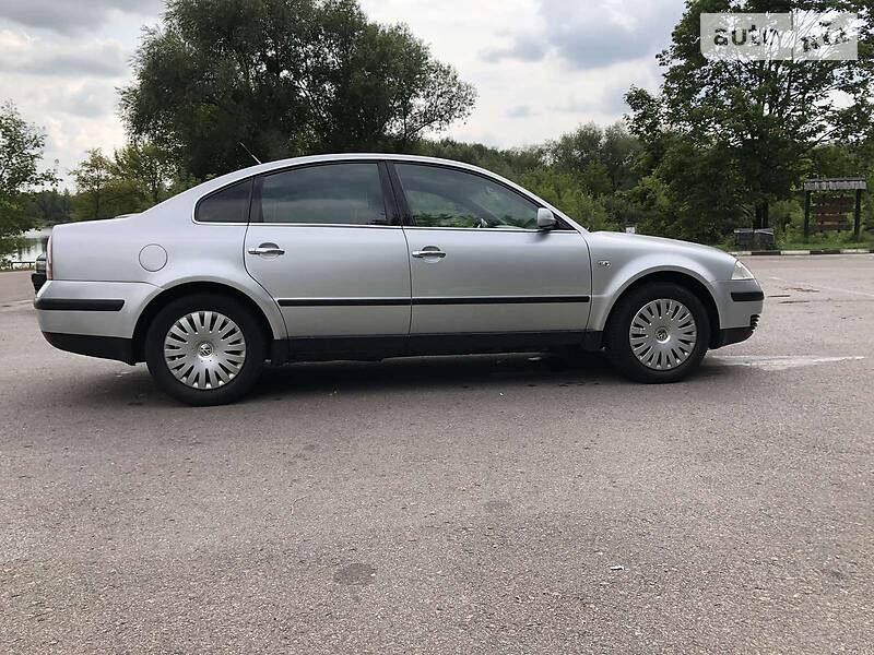 Седан Volkswagen Passat 2001 в Рівному