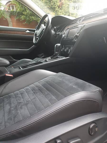 Седан Volkswagen Passat 2015 в Дніпрі