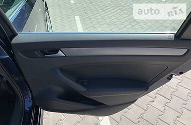 Седан Volkswagen Passat 2015 в 