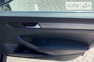 Седан Volkswagen Passat 2015 в 
