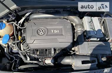 Седан Volkswagen Passat 2015 в 
