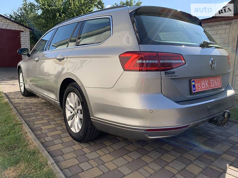 Універсал Volkswagen Passat 2015 в Луцьку