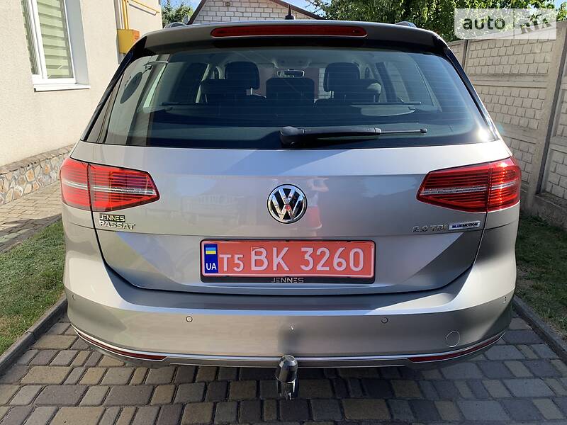 Універсал Volkswagen Passat 2015 в Луцьку