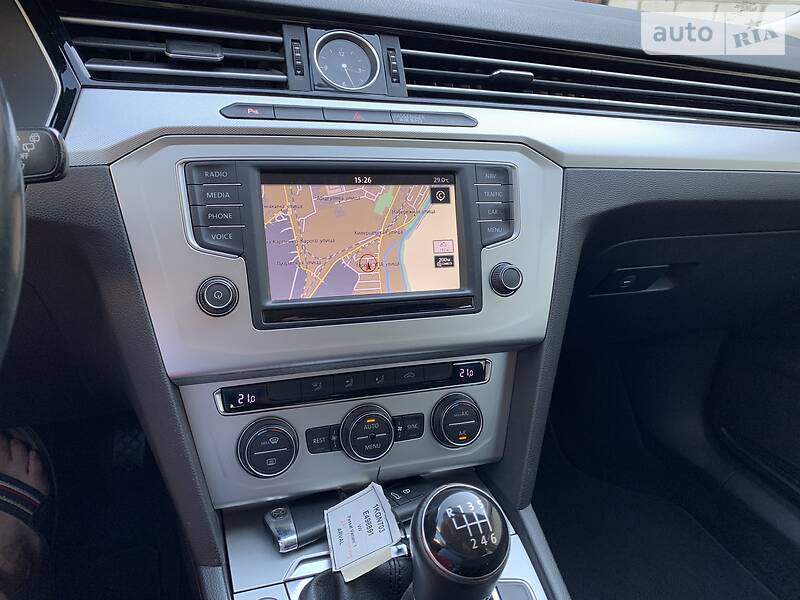 Універсал Volkswagen Passat 2015 в Луцьку