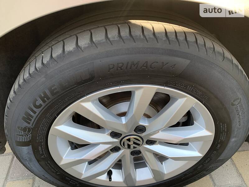Універсал Volkswagen Passat 2015 в Луцьку
