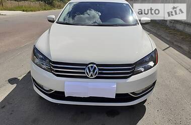 Седан Volkswagen Passat 2015 в Киеве