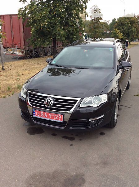 Універсал Volkswagen Passat 2010 в Києві