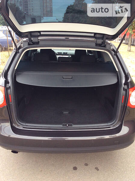 Універсал Volkswagen Passat 2010 в Києві