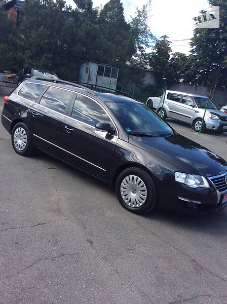 Універсал Volkswagen Passat 2010 в Києві