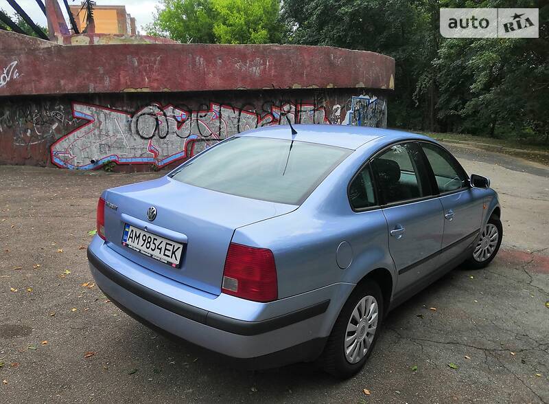 Седан Volkswagen Passat 1997 в Житомирі