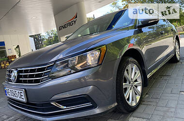 Седан Volkswagen Passat 2015 в 