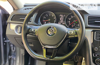 Седан Volkswagen Passat 2015 в 