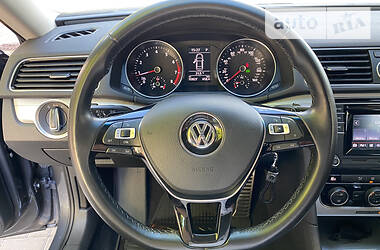 Седан Volkswagen Passat 2015 в 