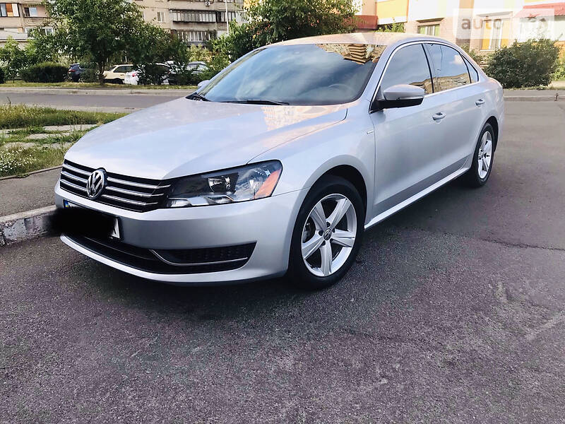 Седан Volkswagen Passat 2013 в Киеве