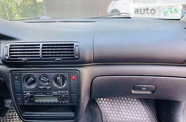 Універсал Volkswagen Passat 2001 в 
