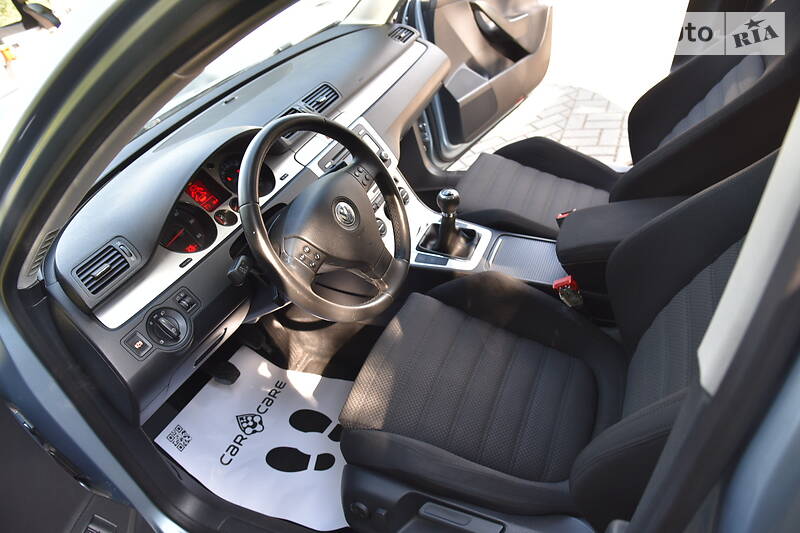 Універсал Volkswagen Passat 2008 в Дрогобичі