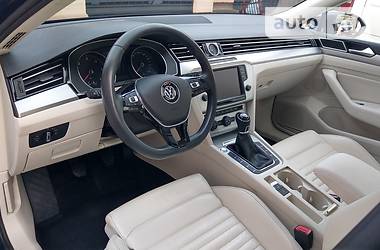 Универсал Volkswagen Passat 2015 в Луцке