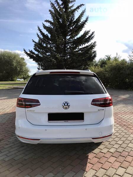 Універсал Volkswagen Passat 2018 в Млиніві