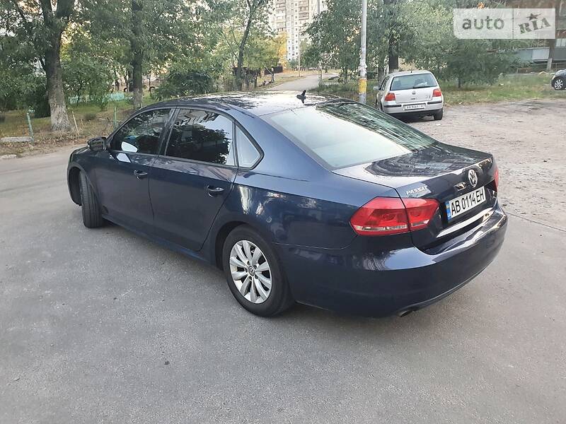 Седан Volkswagen Passat 2012 в Києві