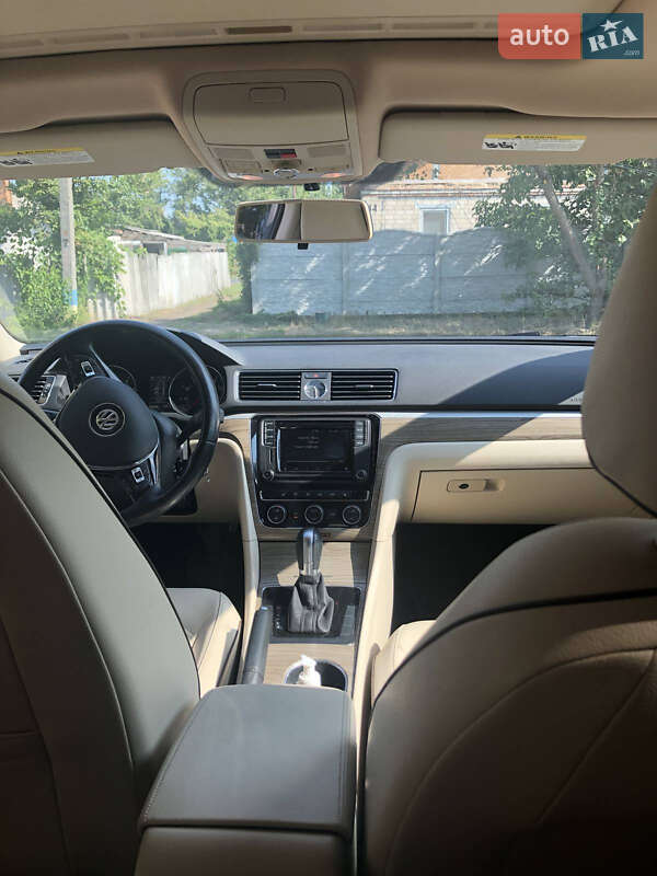 Седан Volkswagen Passat 2016 в Кременчуці