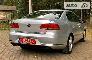 Седан Volkswagen Passat 2012 в Дрогобыче