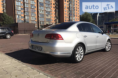 Седан Volkswagen Passat 2012 в Черкассах