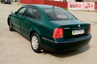 Седан Volkswagen Passat 1999 в Львове