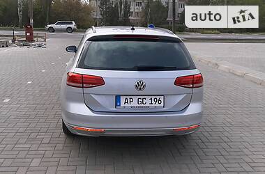 Универсал Volkswagen Passat 2017 в Херсоне