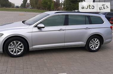 Универсал Volkswagen Passat 2017 в Херсоне