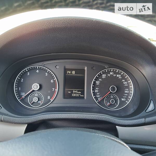 Седан Volkswagen Passat 2012 в Києві