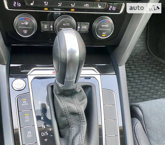 Універсал Volkswagen Passat 2015 в Луцьку
