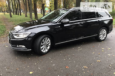 Универсал Volkswagen Passat 2016 в Киеве