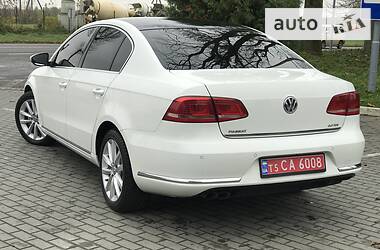 Седан Volkswagen Passat 2012 в Львове