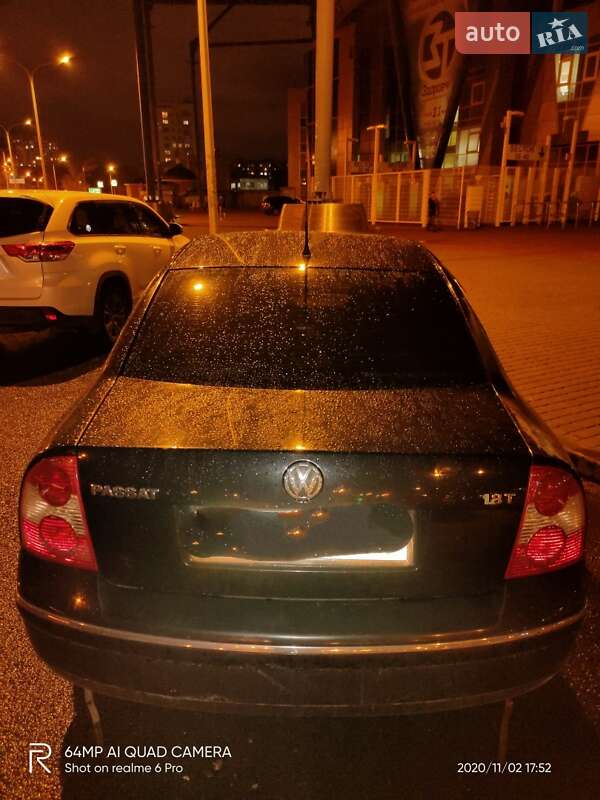 Седан Volkswagen Passat 2004 в Харькове