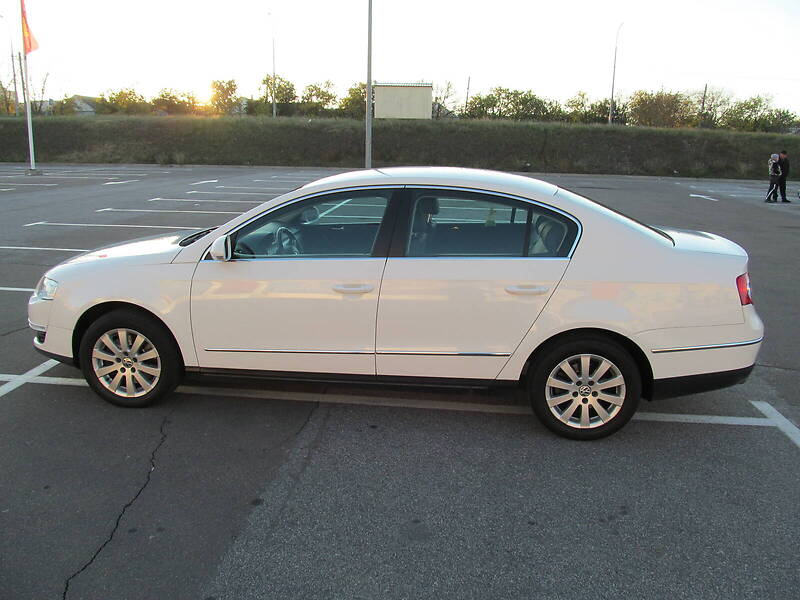 Седан Volkswagen Passat 2009 в Бердянске