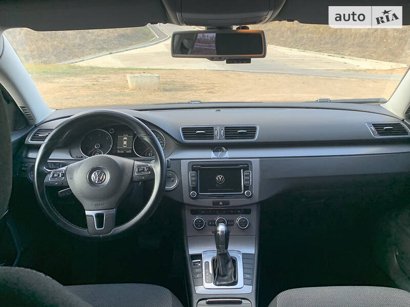 Седан Volkswagen Passat 2012 в Одессе