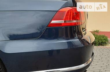 Седан Volkswagen Passat 2012 в Самборе