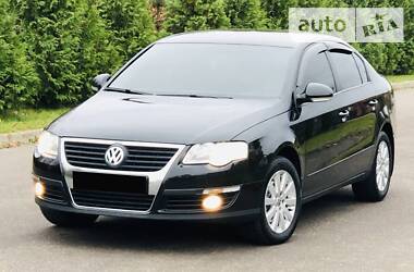 Седан Volkswagen Passat 2010 в Рівному