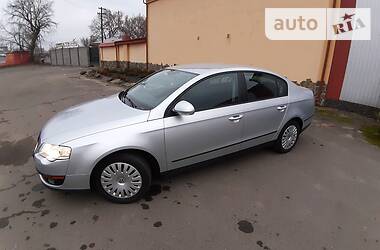Седан Volkswagen Passat 2005 в 