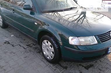 Универсал Volkswagen Passat 1999 в Бориславе