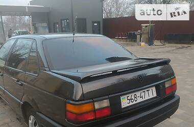 Седан Volkswagen Passat 1990 в Бучаче