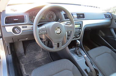 Седан Volkswagen Passat 2012 в Кропивницком