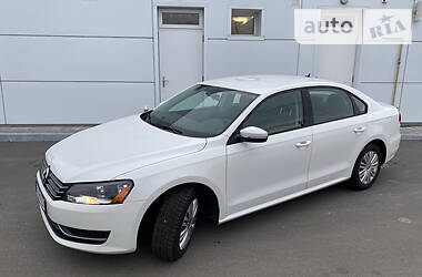 Седан Volkswagen Passat 2014 в Кременчуці