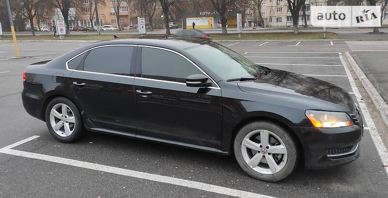 Седан Volkswagen Passat 2013 в Киеве