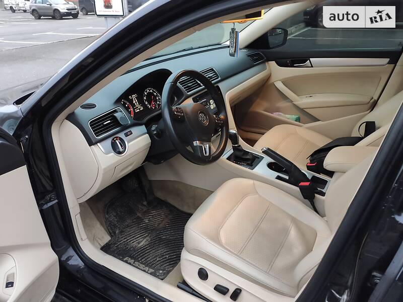 Седан Volkswagen Passat 2013 в Киеве
