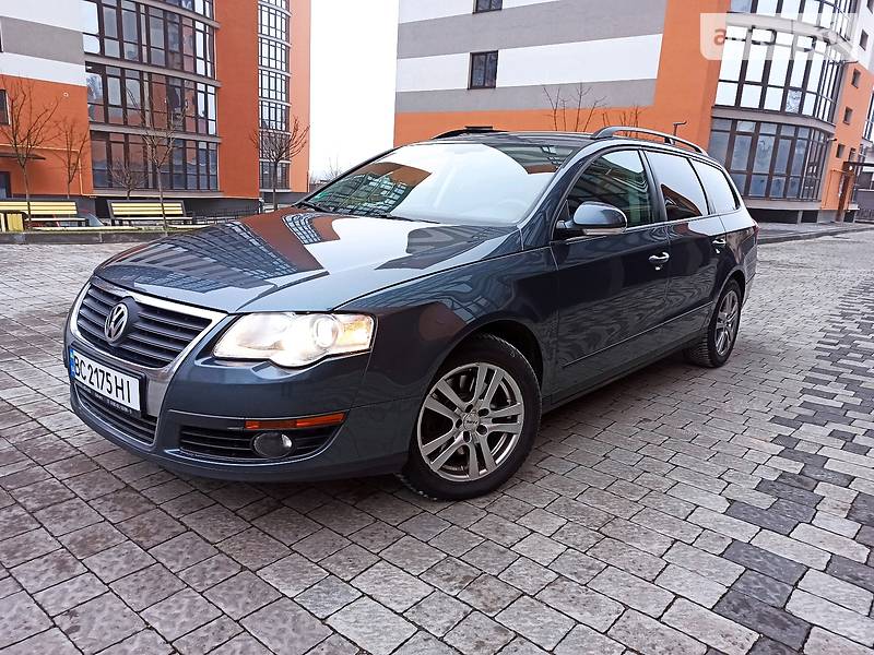 Универсал Volkswagen Passat 2010 в Ивано-Франковске